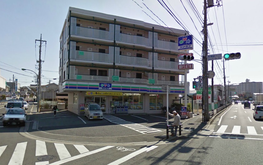 Convenience store. Three F Matsudo bridle bridge shop until the (convenience store) 216m