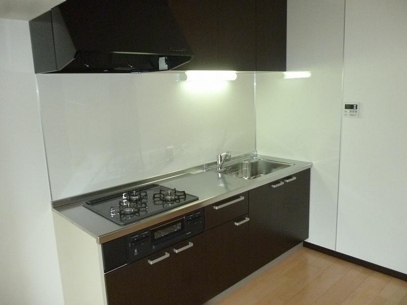 Kitchen. It's still good I new! Also of course Yes to new exchange interior and coordinated the chic color of the kitchen!