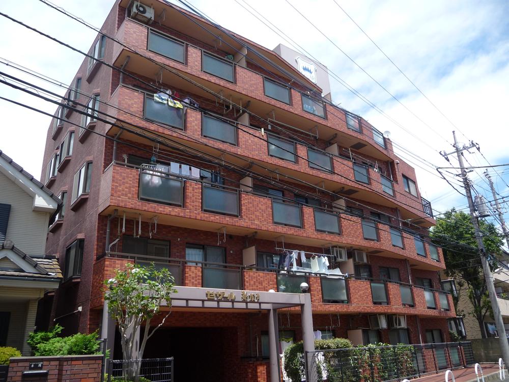 Local appearance photo