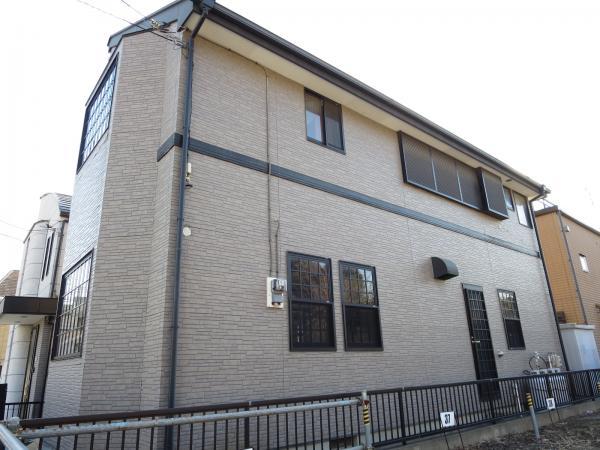 Local appearance photo. It is under renovation. And Roof Coatings.
