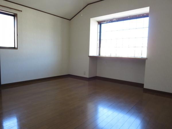 Other local. It is under renovation. Cross is all Chokawa.