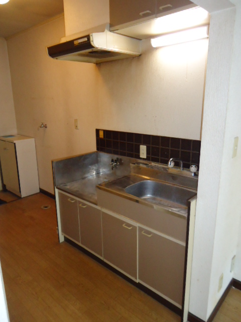 Kitchen. You can firmly cuisine at the gas stove installation Allowed