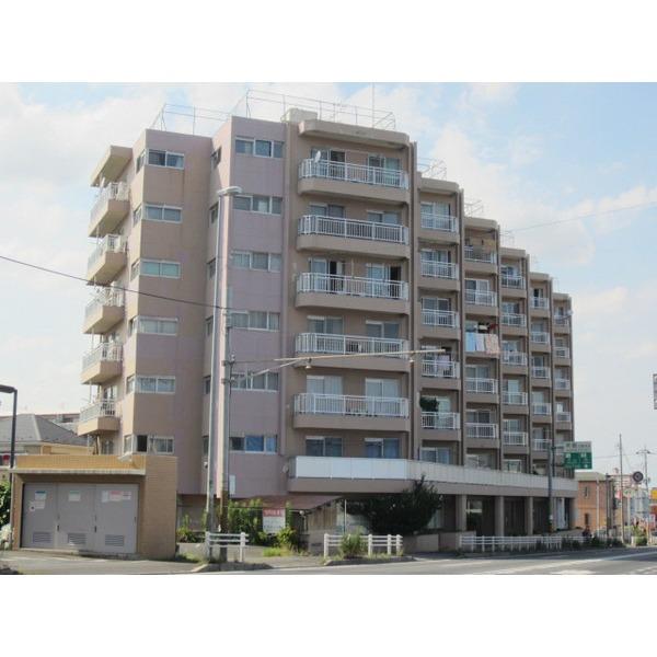 Local appearance photo. 75 households of condominium