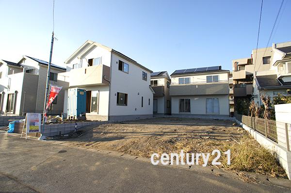 Local photos, including front road. 11 / 20 shooting Completion of framework