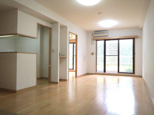 Living. Indoor (July 2013) Shooting