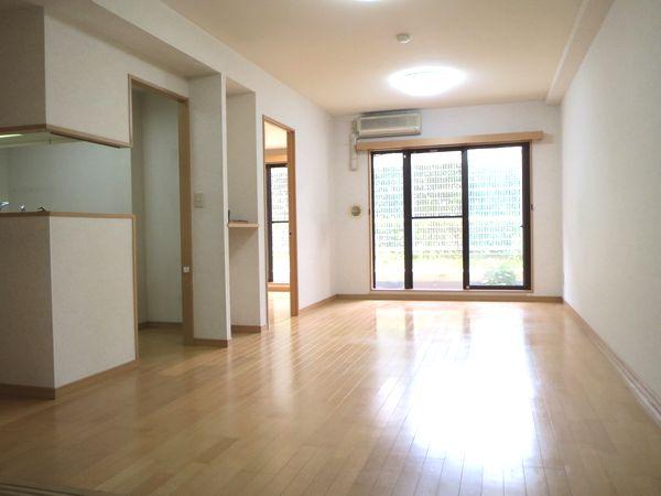 Living. Indoor (July 2013) Shooting