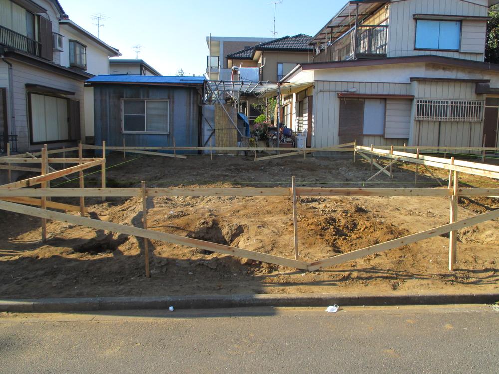 Local appearance photo. Building 2