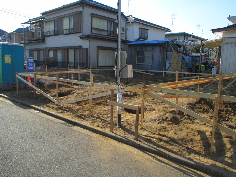 Local appearance photo. Building 2