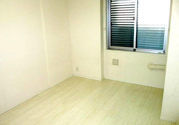 Non-living room. Western-style 6.3 Pledge: a walk-in closet Western-style, Surface lattice of blind types of window