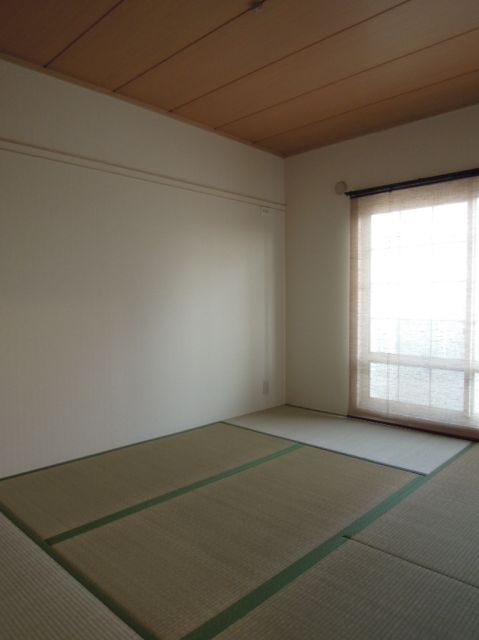 Living and room. Japanese-style room 6 quires