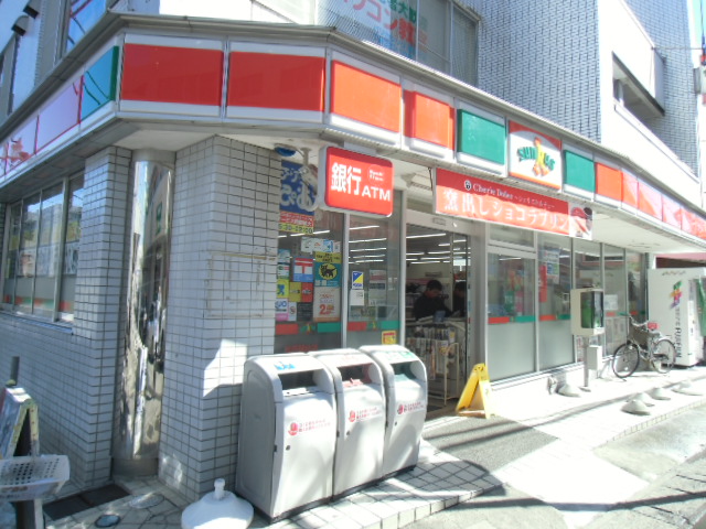 Convenience store. Thanks Matsudo Minoridai store up (convenience store) 311m