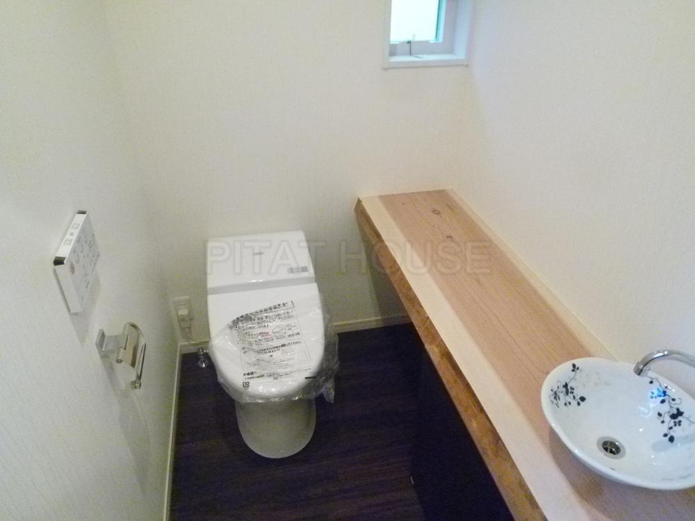 Toilet. ◆ The spacious toilet, It comes with a cute wash bowl.