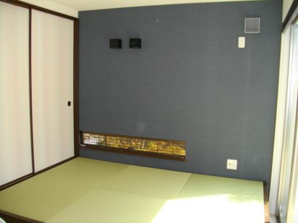 Other introspection. Japanese-style room that can be sitting in with housed in the lower part