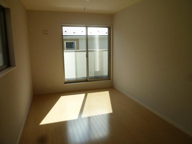 Non-living room. 2F southeast side Western-style 7.5 Pledge
