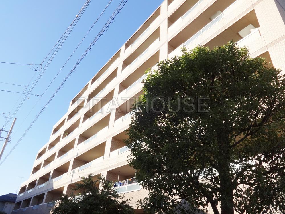 Local appearance photo.  [Exterior Photos] Appearance full of profound feeling of tiled