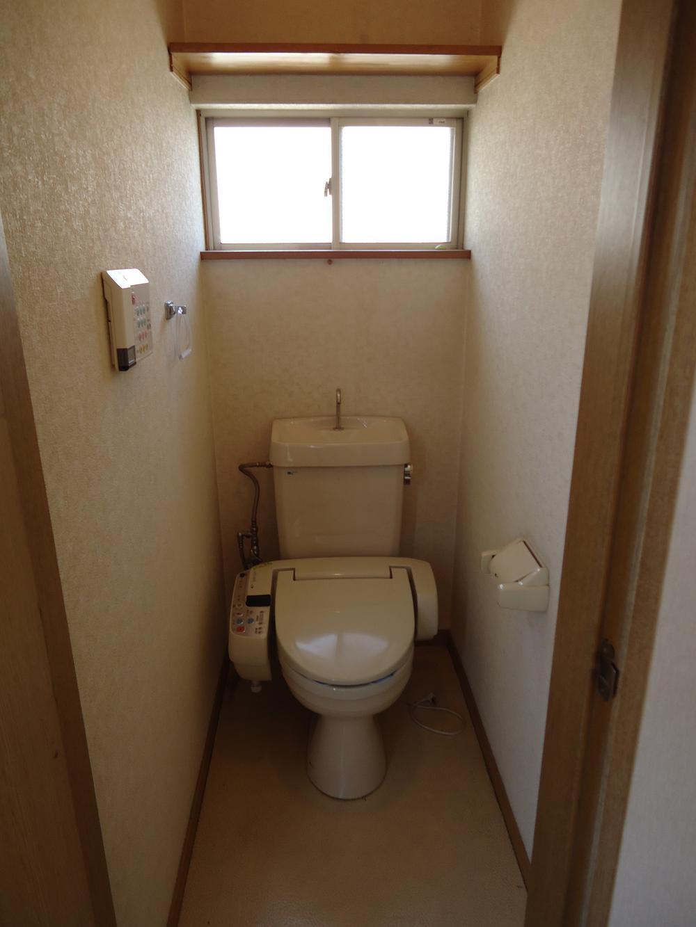 Toilet. 2F toilet