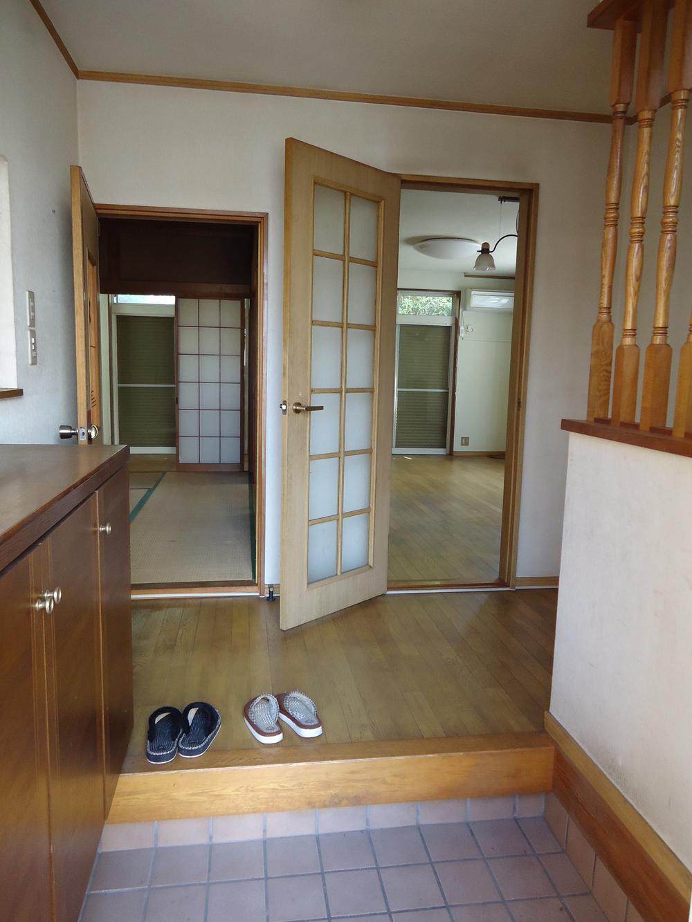 Entrance. Entrance and spacious.