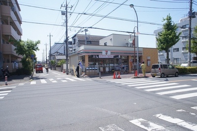 Convenience store. Seven-Eleven 237m to Matsudo Nishimabashihirote Machiten (convenience store)