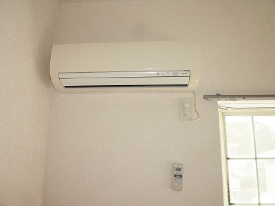 Other Equipment. Air conditioning ☆