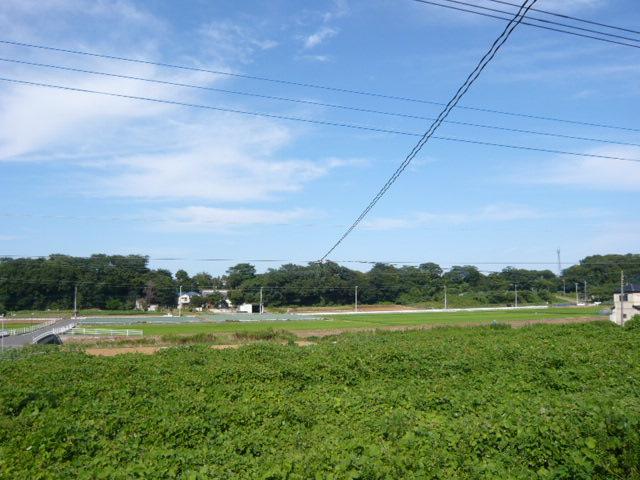 View photos from the dwelling unit. View from the site (July 2013) Shooting