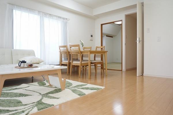 Living. Local (12 May 2013) Shooting