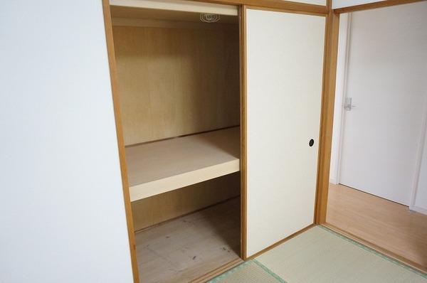 Receipt. Local (12 May 2013) Shooting