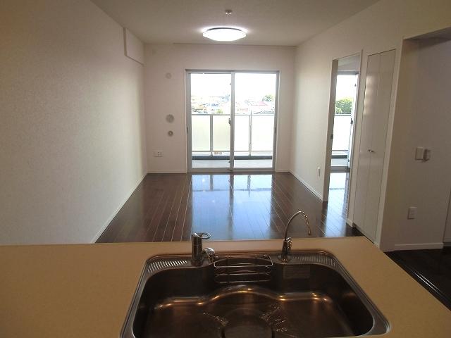 Living. Indoor (10 May 2013) Shooting