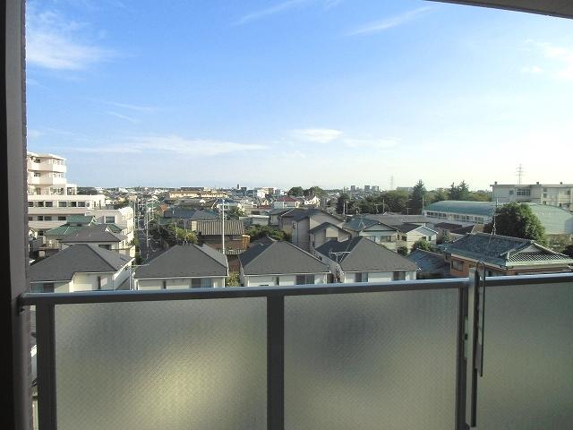 View photos from the dwelling unit. View from the site (October 2013) Shooting