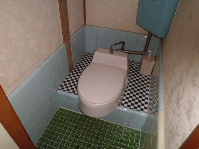 Toilet