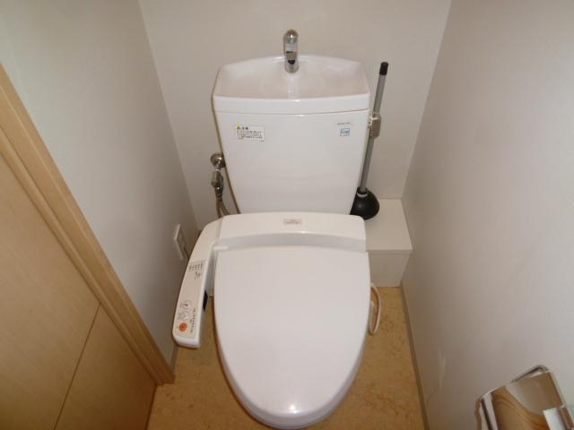 Toilet.  [toilet] Washlet toilet