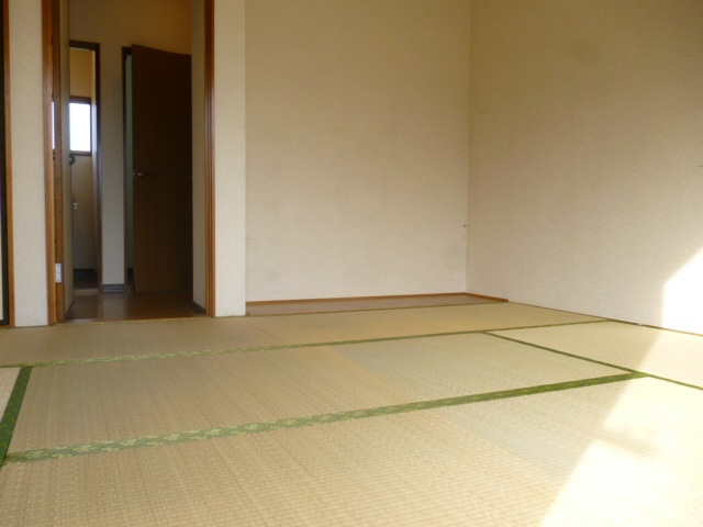 Other room space. A bright room Japanese-style room (drawing room) 6 Pledge