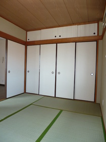 Living and room. Japanese-style room 6 quires