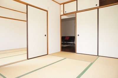 Living and room. Japanese-style room 6 Pledge of calm atmosphere