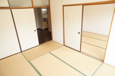 Living and room. Japanese-style room 6 Pledge of calm atmosphere