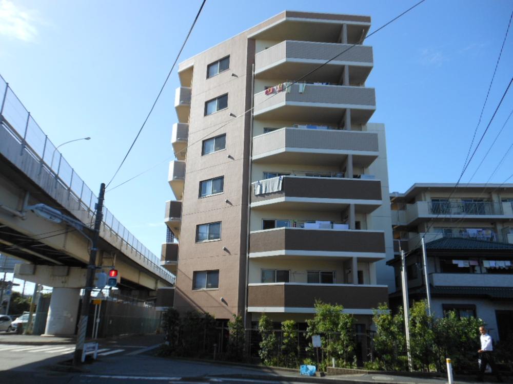 Local appearance photo. Local (11 May 2013) Shooting