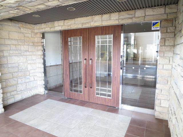 Other local. Mansion entrance