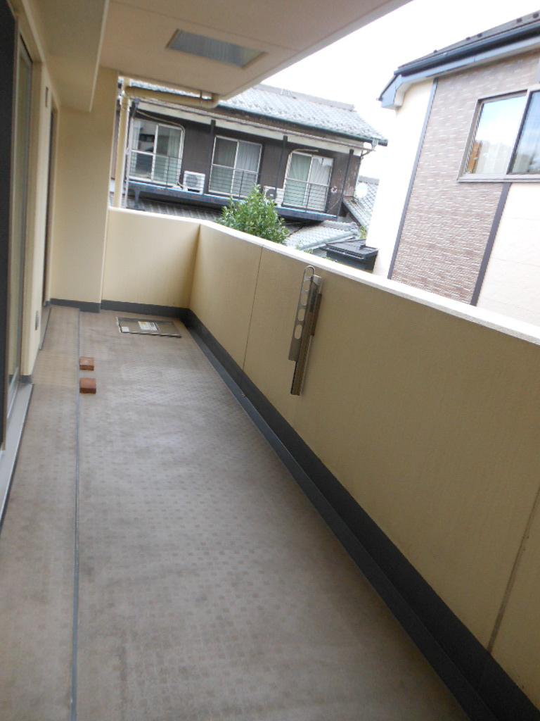 Balcony. Spacious balcony