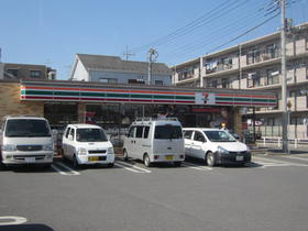 Convenience store. Seven-Eleven Matsudo crescent store up (convenience store) 463m