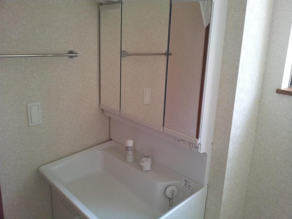 Same specifications photos (Other introspection). Same specifications