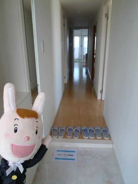 Entrance. Local (September 27, 2013) Shooting