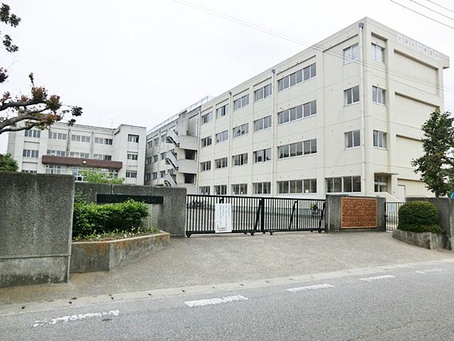 Primary school. Koya until elementary school 720m