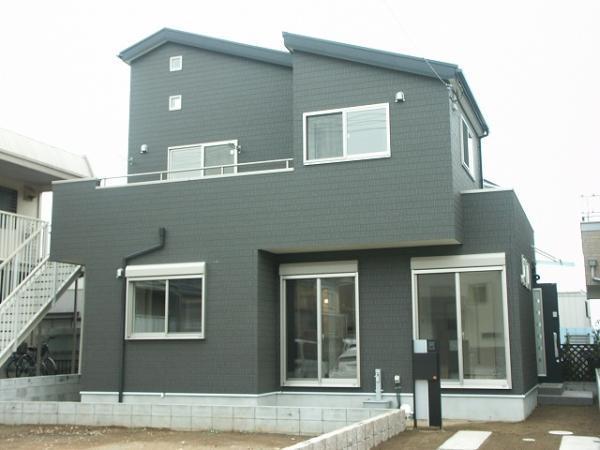 Building plan example (exterior photos). The appearance of the modern style. Produce a sense of openness! ! Land area / 120.09m2 Land price / 27,240,000 yen