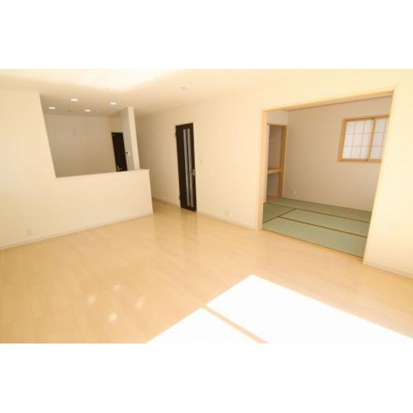 Same specifications photos (living). It will be construction cases