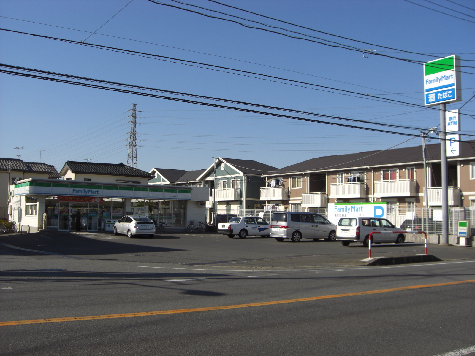 Convenience store. FamilyMart Matsudo Oganedaira store up (convenience store) 470m