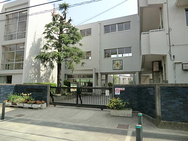 Primary school. 840m to Matsudo Municipal Sagamidai Elementary School