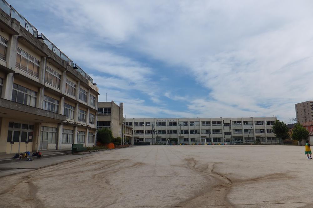 Primary school. 1210m to Matsudo Municipal Northern Elementary School