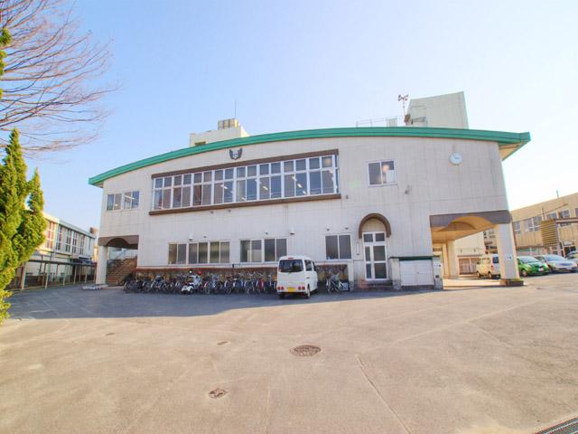 Junior high school. 480m to Matsudo Municipal put away the South Junior High School