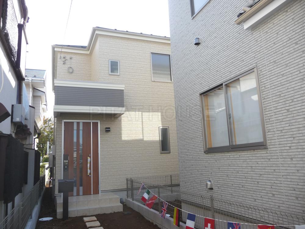 Local appearance photo.  [C Building Exterior Photos] Appearance the appearance of the cream gives a gentle impression.