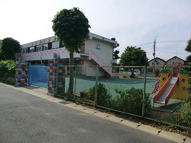 kindergarten ・ Nursery. Persimmon 730m to kindergarten