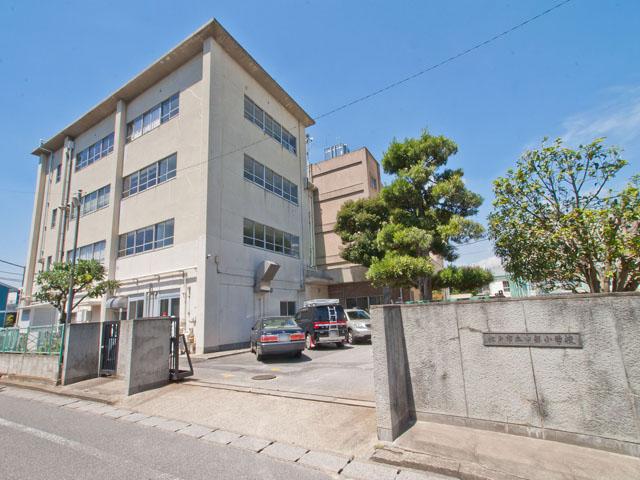 Primary school. 1040m to Matsudo City Central Elementary School